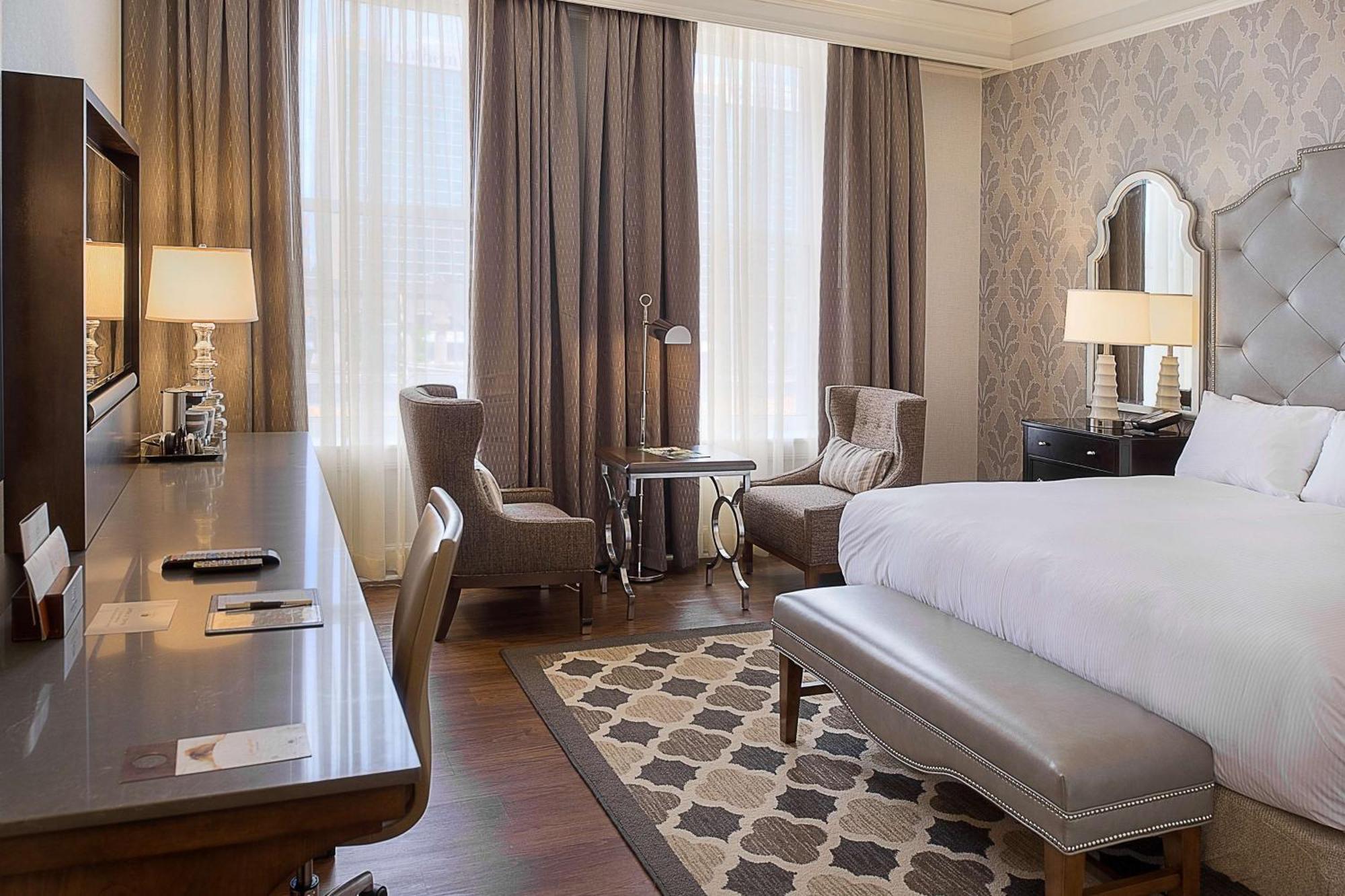 Superior Executive King Room Fountain View