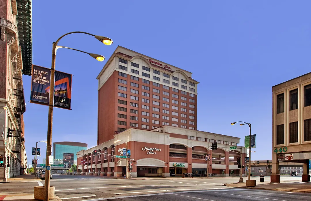 Hampton Inn St Louis- At The Arch-1