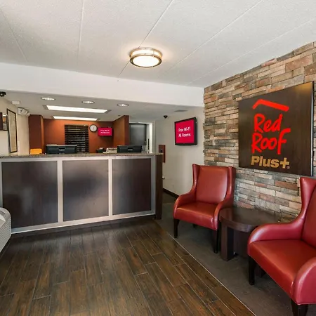 Red Roof Inn Plus+ St. Louis - Forest Park / Hampton Ave.-2