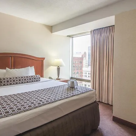 City Place Downtown St. Louis Hotel-3